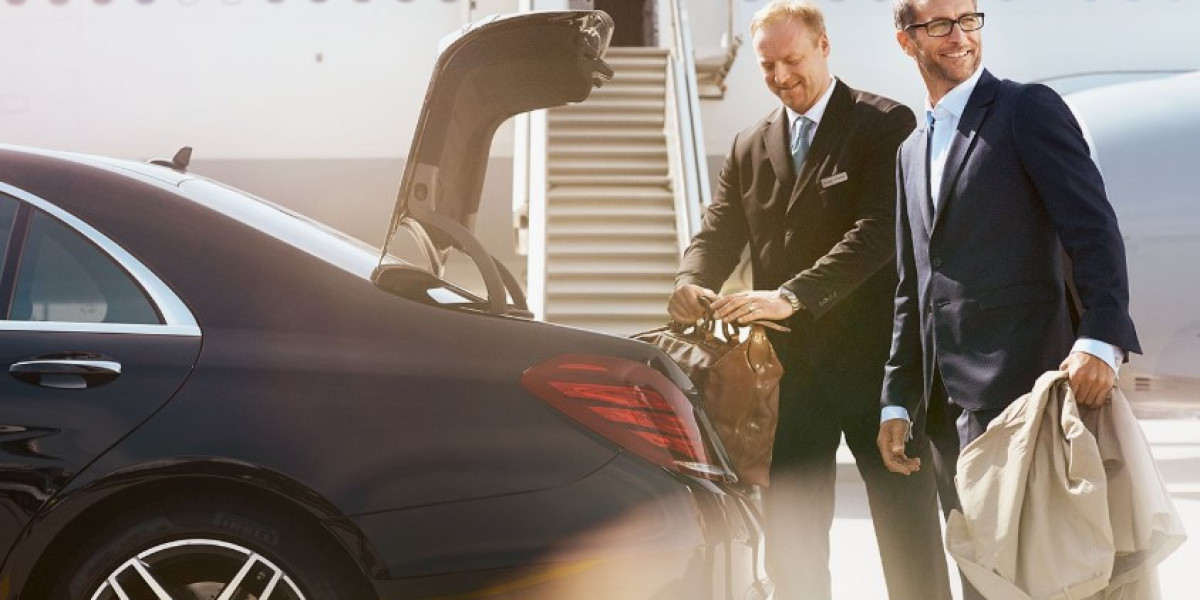 The Benefits of Pre-Booking Airport Transfers from Oxford