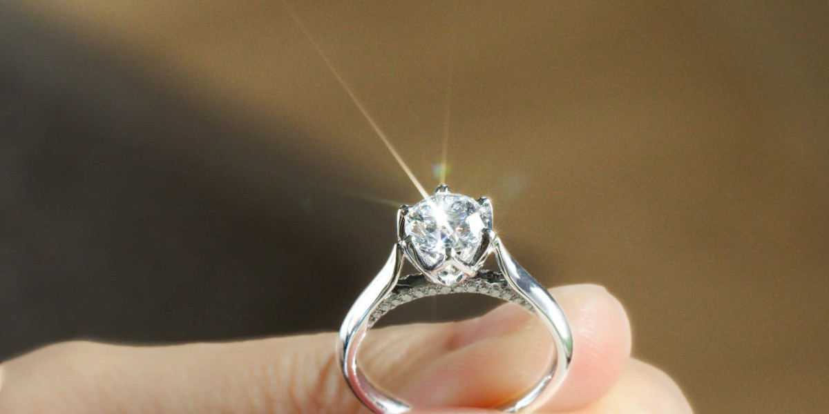 Eco-Friendly Lab Grown Diamond Rings in Exquisite Designs