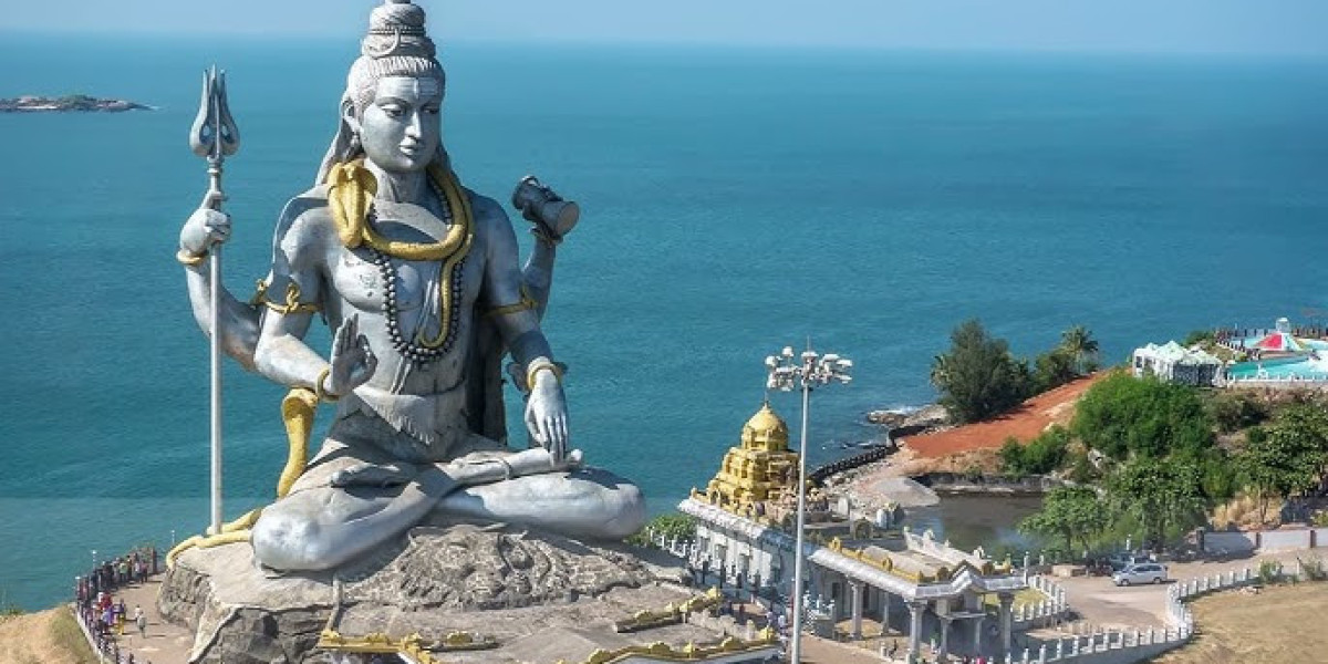 Experience Spiritual Awakening with Exclusive South India Temple Tour Packages